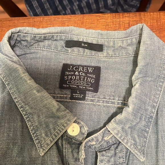 JCrew Chambray Large Slim Men’s - Picture 2 of 2